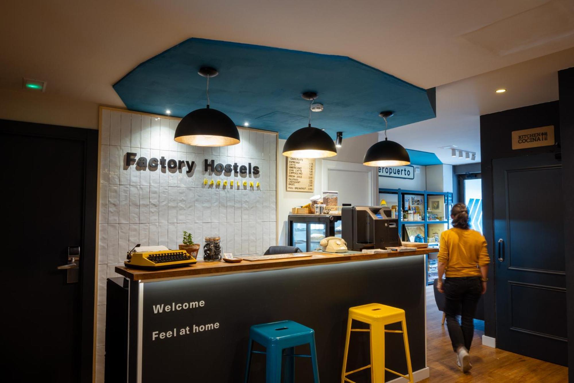 Factory Hostels Barcellona Esterno foto