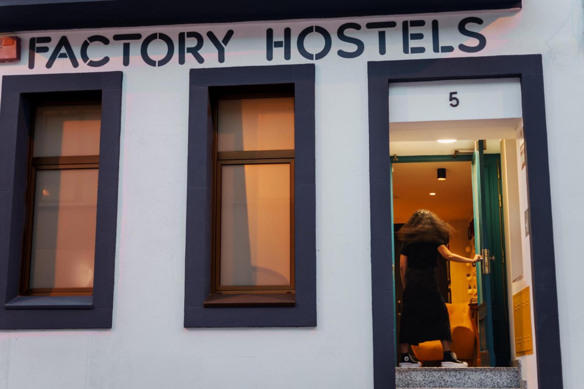 Factory Hostels Barcellona Esterno foto
